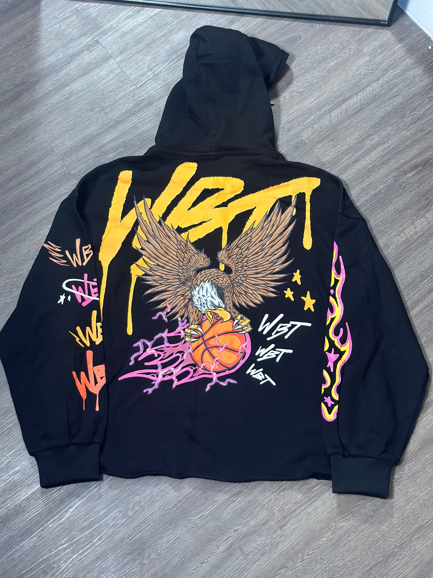 WBT CROPPED GRAFFITI HOODIE